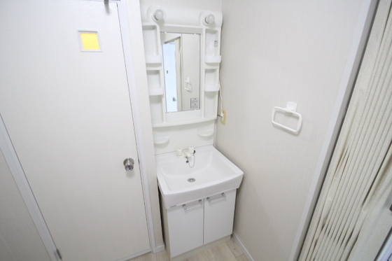 洗面設備　※他部屋の写真です。