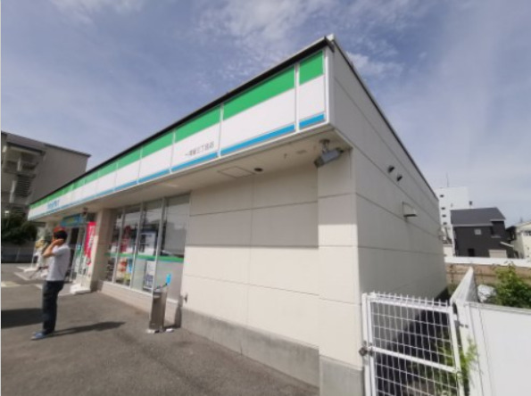 コンビニ　ファミリーマート 一津屋三丁目店（コンビニ）まで187m