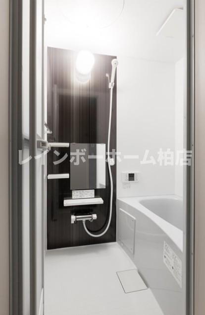 バス・シャワールーム　日々の疲れを癒すお風呂付です