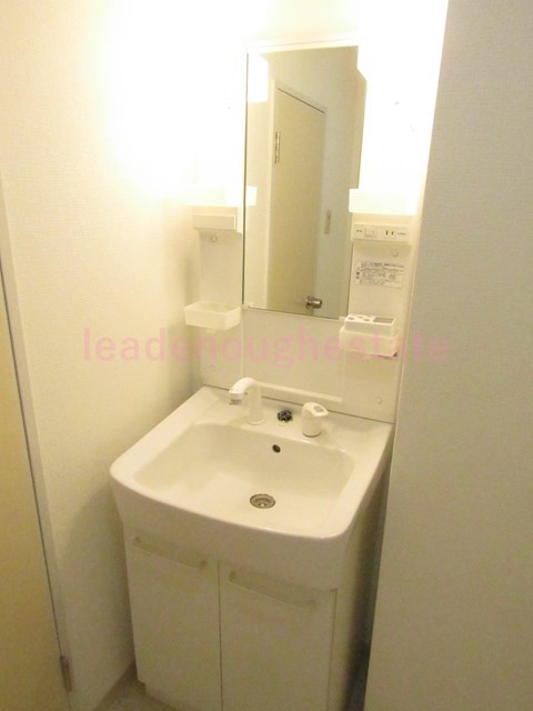 洗面設備　反転