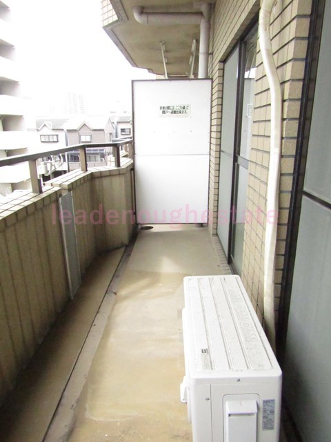 バルコニー　反転