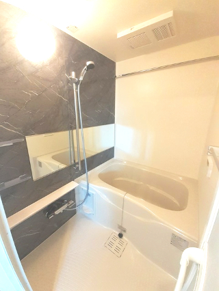バス・シャワールーム　風呂