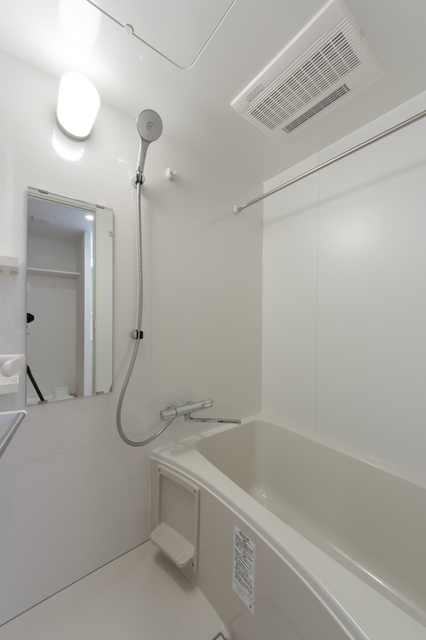 バス・シャワールーム　※写真は同タイプ住戸です。