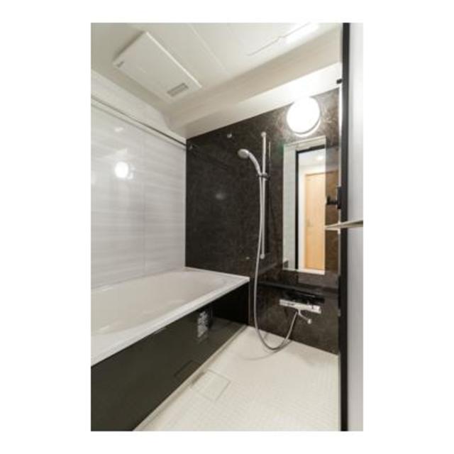 バス・シャワールーム　※写真は同タイプ住戸です。