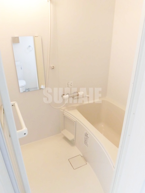 バス・シャワールーム　バス・トイレ別です！