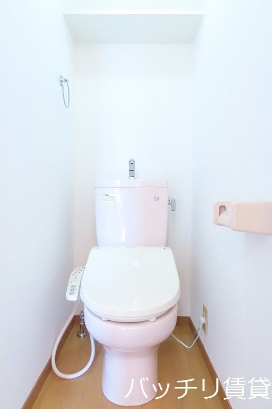 トイレ　同型タイプの為、現状を優先いたします。