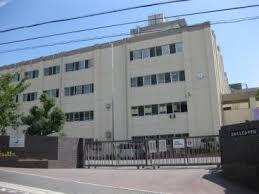 中学校　高槻市立芝谷中学校（中学校）まで1317m