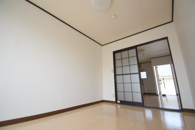 居室・リビング　※別部屋参考画像です。