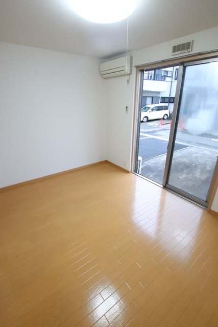 居室・リビング　※照明は設備ではありません。