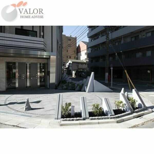 エントランス　駐車場