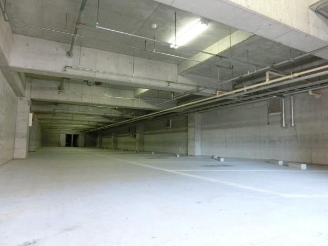 駐車場　敷地内駐車場