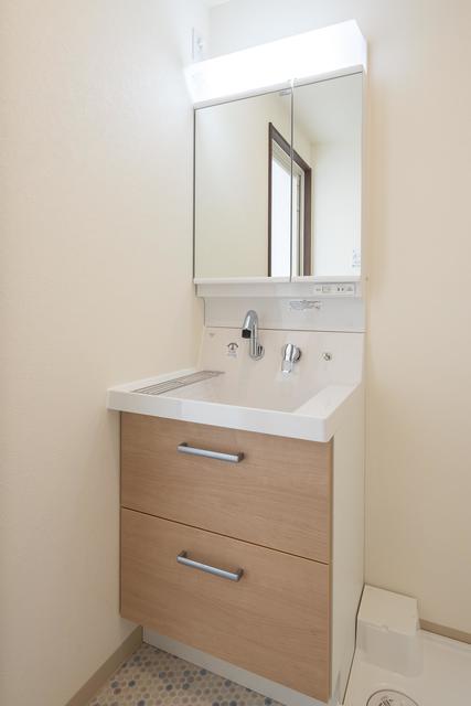 洗面設備　※写真は同タイプ住戸です。
