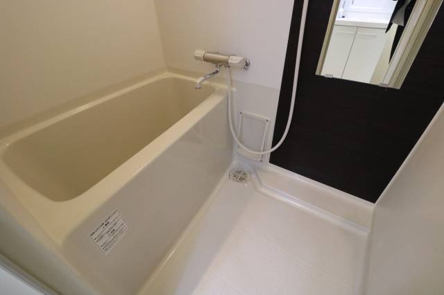 バス・シャワールーム　清潔感のある浴室♪