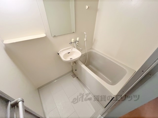 バス・シャワールーム　バス