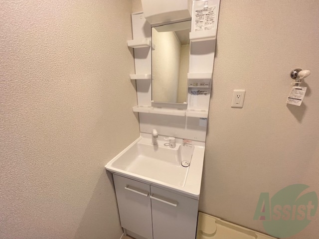 洗面設備　洗面台は独立しています。朝の身支度はこちらでどうぞ～