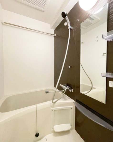 バス・シャワールーム　★ゆったりとできる広さの浴槽★