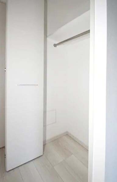 収納　★ハンガーラック付き収納★