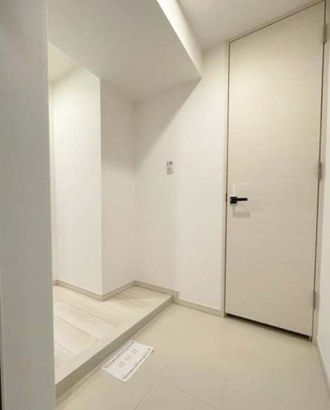 玄関　★玄関スペース広々★