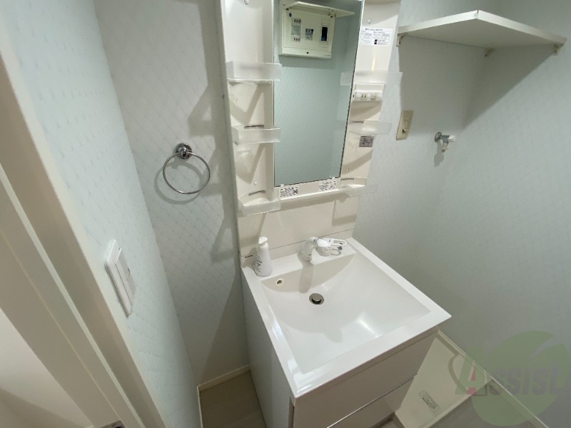 洗面設備　シャンプードレッサー。身支度はここでばっちり。