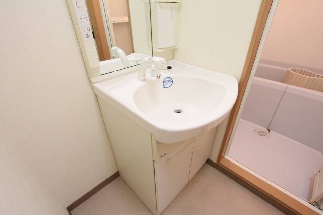 洗面設備　洗面台もあります