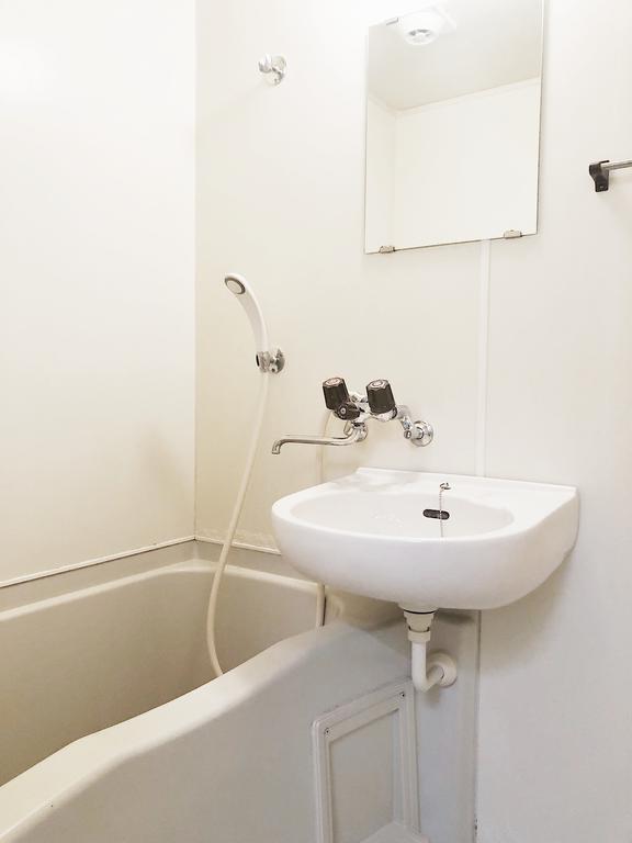 バス・シャワールーム　洗面台付き