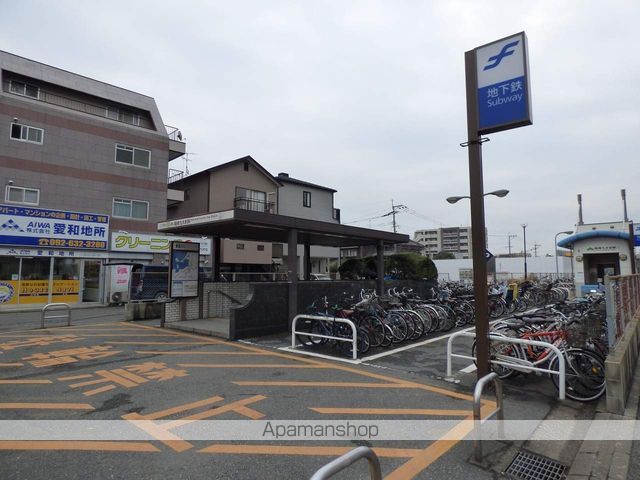 コンビニ　セブンイレブン（コンビニ）まで154m