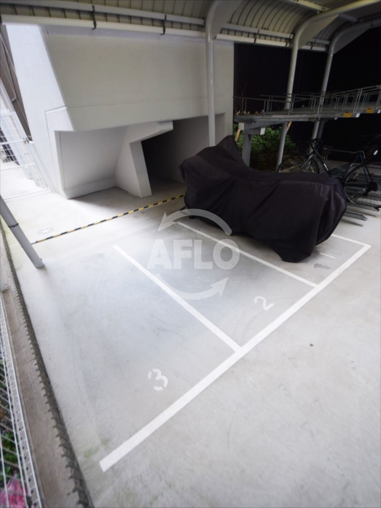 その他共有部分　ジュネーゼグラン難波ミラージュ　バイク置き場