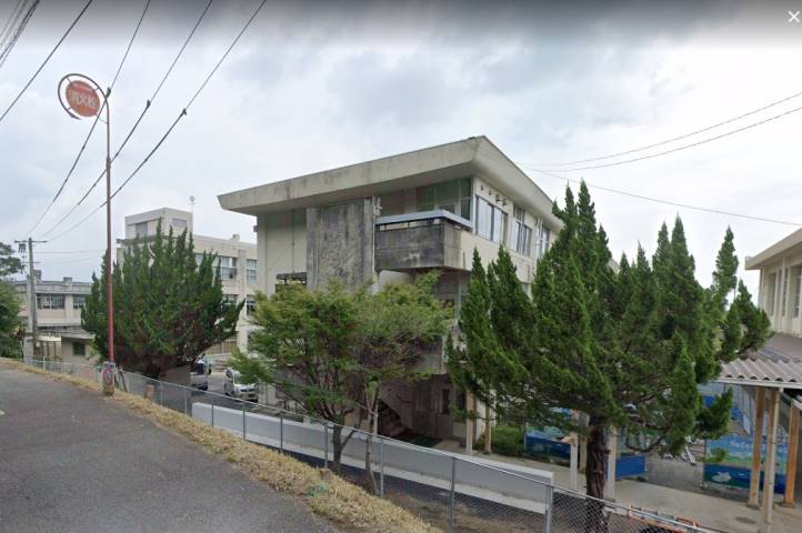 高校・高専　広島県立大竹高等学校売店（高校・高専）まで850m