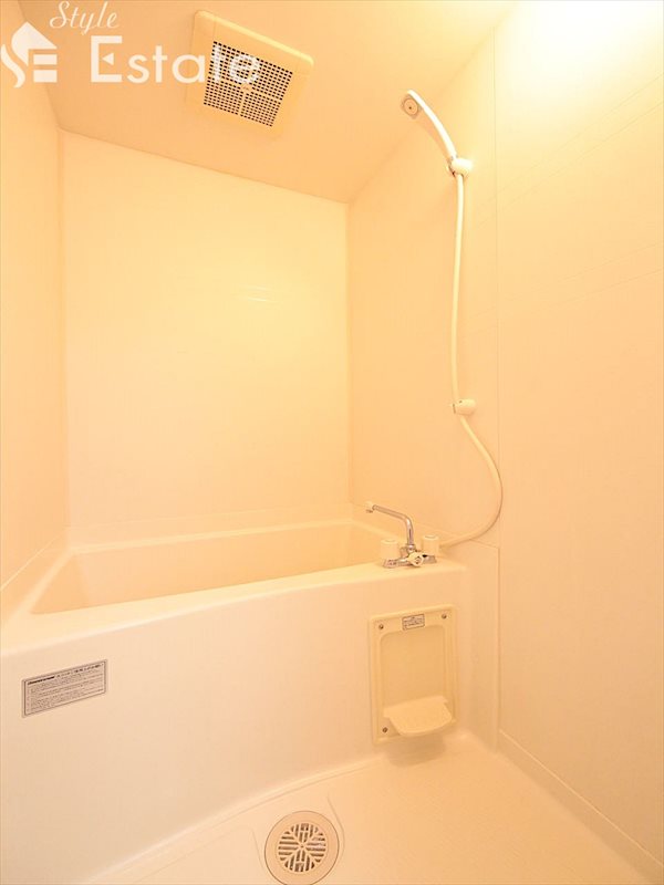 バス・シャワールーム　バスルーム