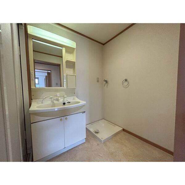 洗面設備　※同タイプ別号室参考画像※