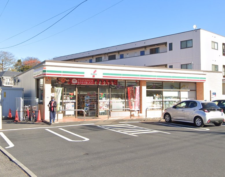 コンビニ　セブンイレブン（コンビニ）まで111m