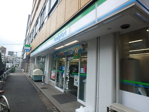 コンビニ　ファミリーマート サンズ田端新町店（コンビニ）まで127m