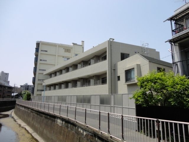 建物外観　★外観★