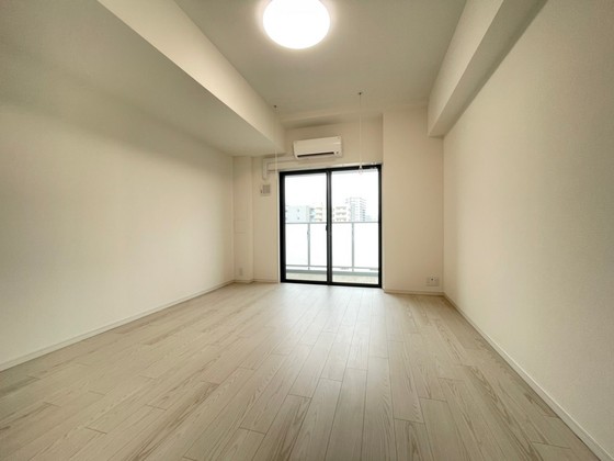 居室・リビング　※別部屋の写真です