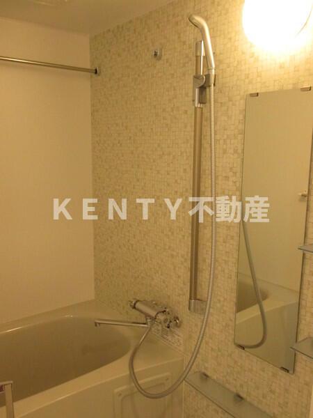 バス・シャワールーム　お風呂で日々の疲れを落としましょう