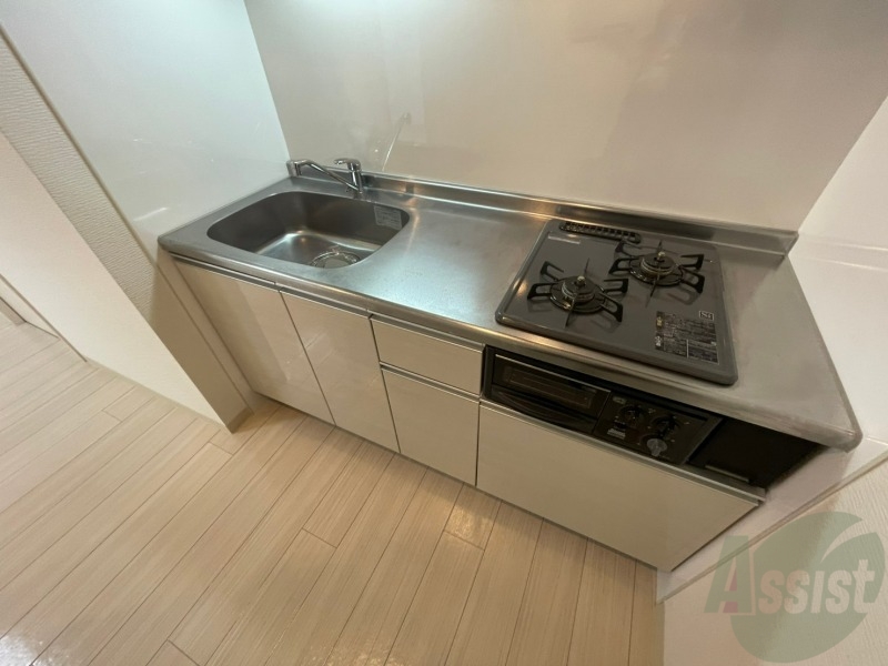 キッチン　キッチンはこちらです。流しが広くて使いやすそうです。