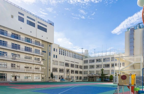 小学校　中央区立久松小学校（小学校）まで340m