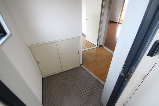 玄関　※別部屋の写真です