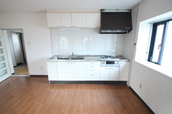 キッチン　※別部屋の写真です