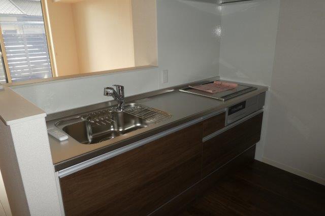 キッチン　３口IHコンロ付システムキッチン