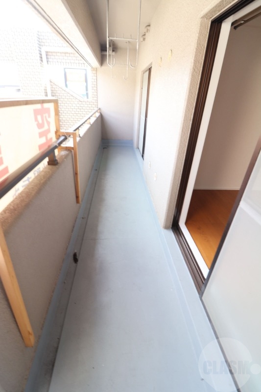 バルコニー　明るいバルコニーです