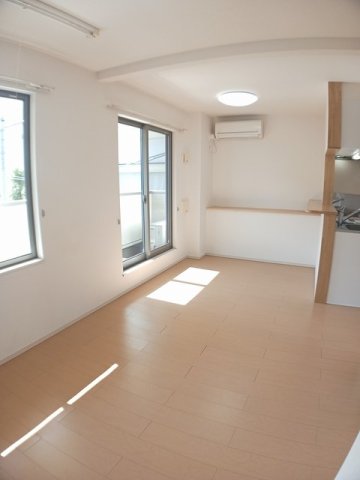 居室・リビング　こちらのリビングで趣味の時間をお楽しみください