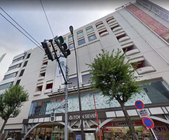 コンビニ　ファミリーマート（コンビニ）まで138m