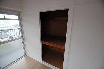 収納　押入