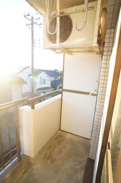 眺望　バルコニーからの景色です！圧迫感がないので暮らしやすい♪