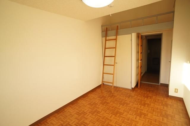 その他部屋・スペース　白を基調とした室内でお部屋を明るく演出してくれます！