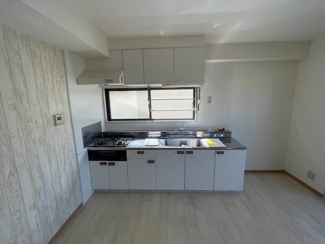 キッチン　同物件、別物件のお写真です。ご参考までにご覧ください。