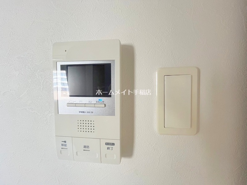 セキュリティ　モニター付きインターホンで安心です♪