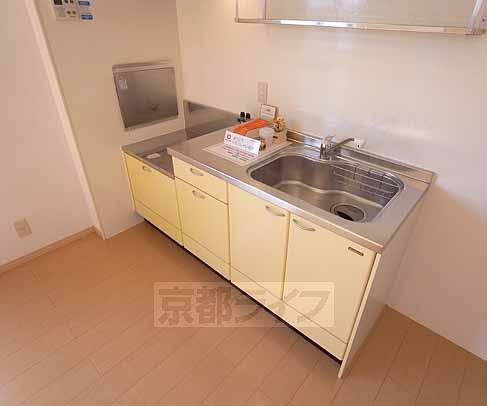 キッチン　二口ガスコンロ設置可能なキッチンです。