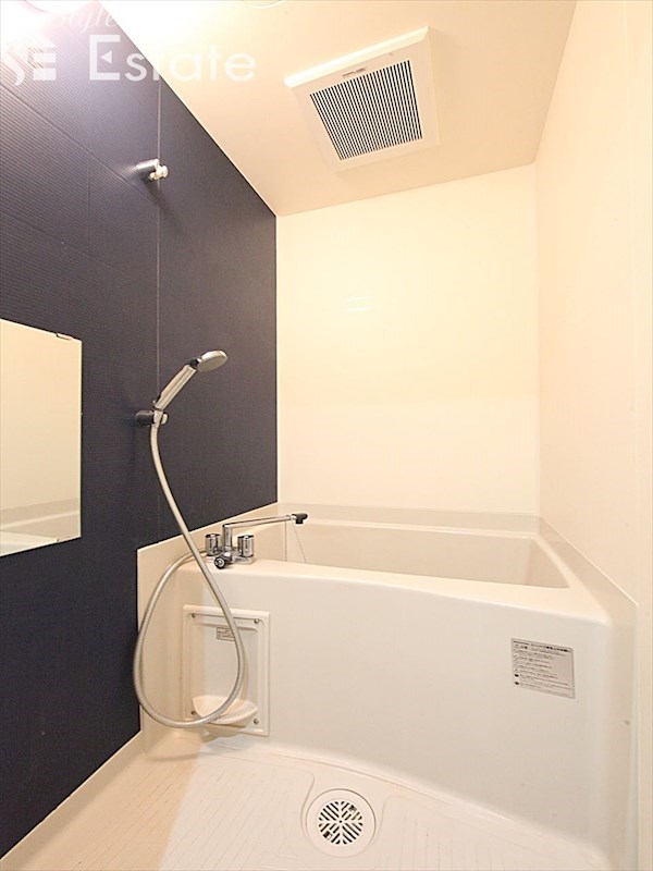 バス・シャワールーム　バスルーム